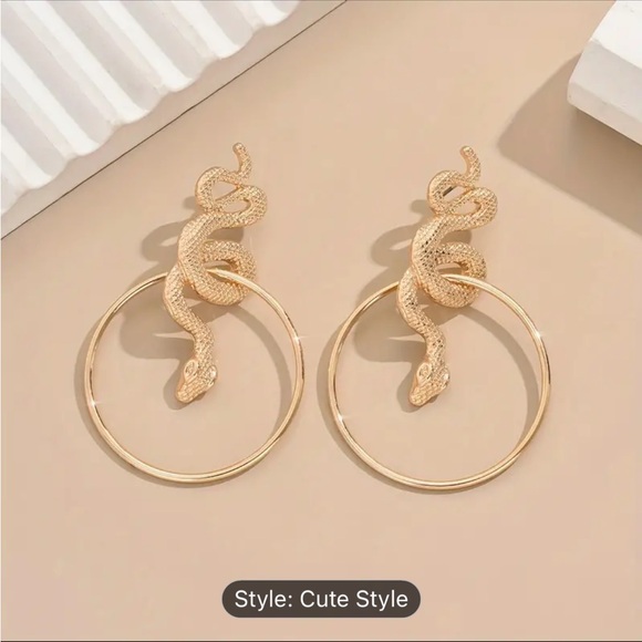 Snake earrings with hoop for pierced ears golden tone Halloween - Picture 2 of 5